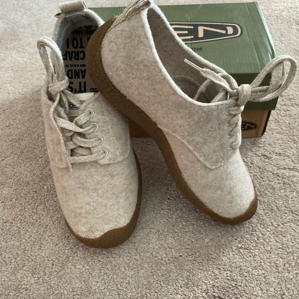 Keen Women's Mosey Derby Felt Shoes Size 7 US / 37.5 EU.  NWOT with original box